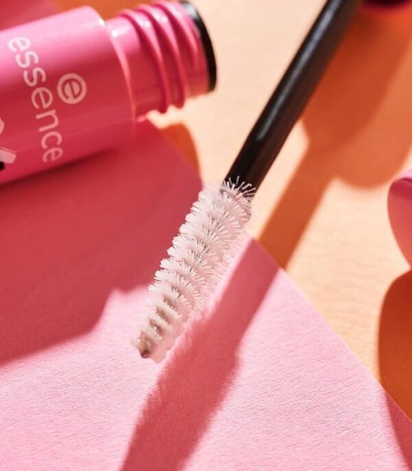Essence| FIX IT LIKE A BOSS TRANSPARENT BROW FIXING GEL - Image 3